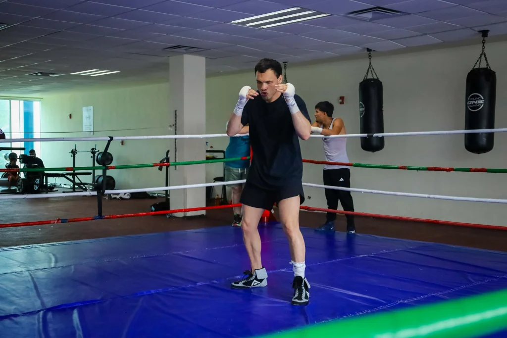 Chávez Jr. se declara listo para su combate en Reynosa 1 667232672 963748779498711 6464554367101084129 n