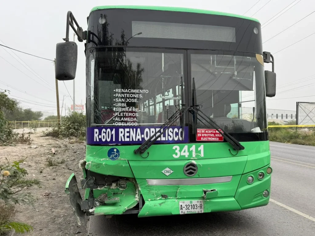 Muere una persona en choque registrado en límites de Santa Catarina 1 667885270 26202304806107800 1307442862467391836 n