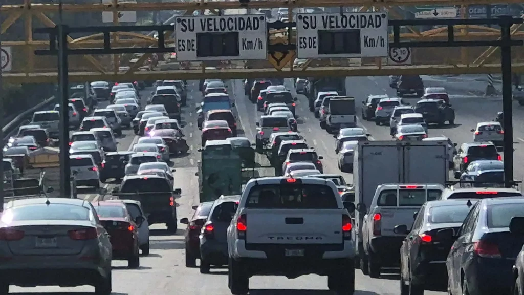 Se reanudan clases y vuelve el caos vehicular 2 670306417 1638027387537615 4481268509647799247 n