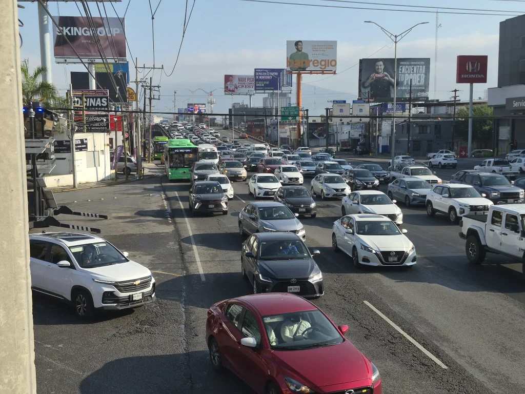 Se reanudan clases y vuelve el caos vehicular 3 670782883 3898421900453157 3004830139073471354 n