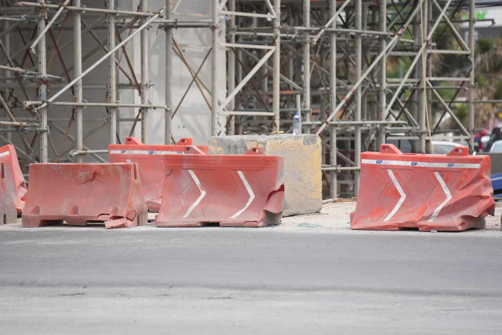 Así quedó el auto aplastado en la obras del monorriel 2 672050756 1459443355622010 9061208484287946812 n