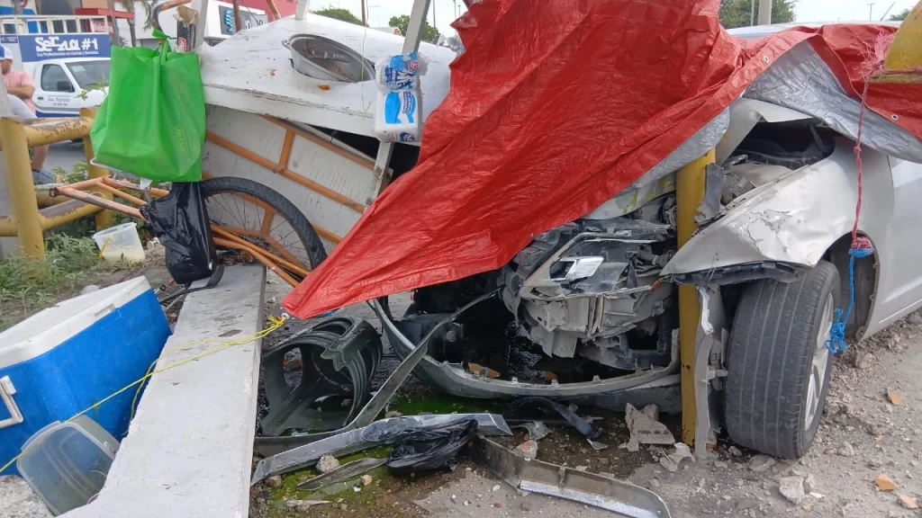 Colisiona vehículo contra puesto ambulante en Reynosa 2 673784235 2766757406992292 171870891603729292 n