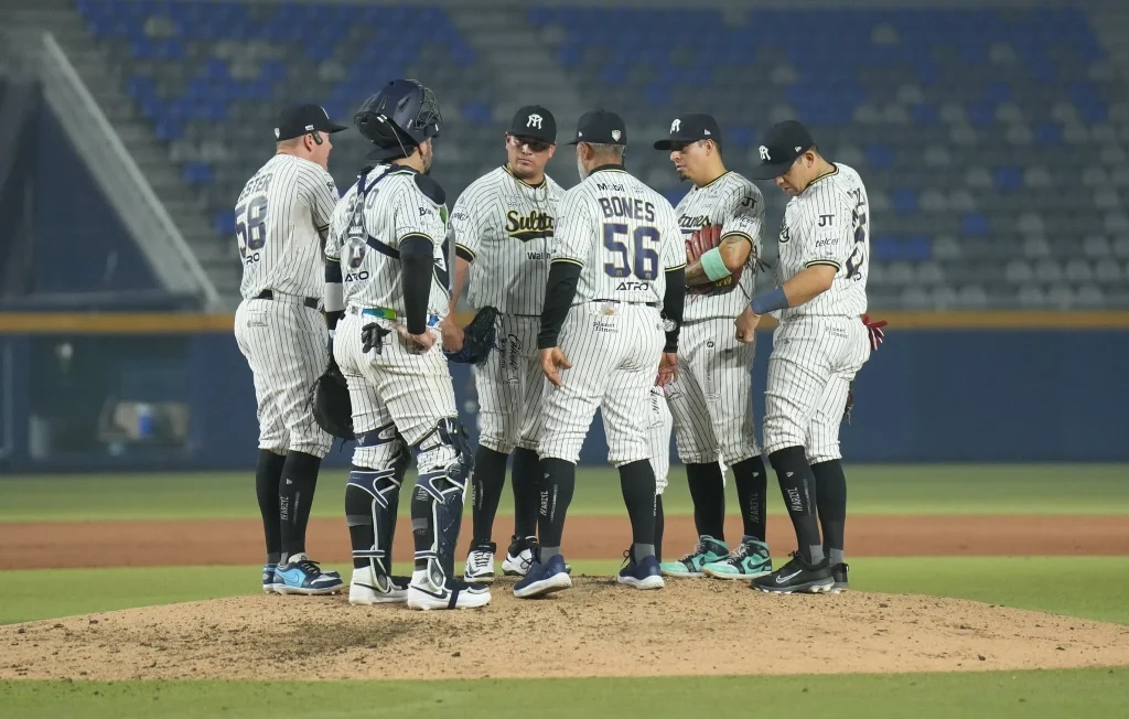 Cae Sultanes 12-4 ante Laredo en el segundo de la serie 7 676752317 1112305688628779 5612385824368453057 n