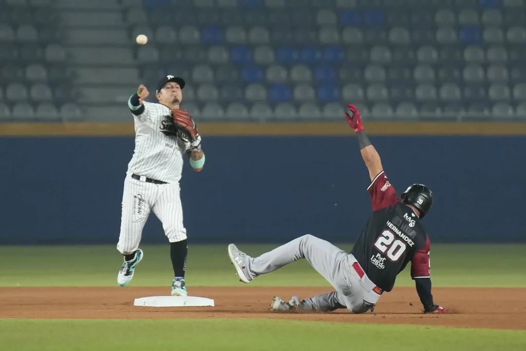 Cae Sultanes 12-4 ante Laredo en el segundo de la serie 9 678339358 1991529954796699 8092912197900134912 n
