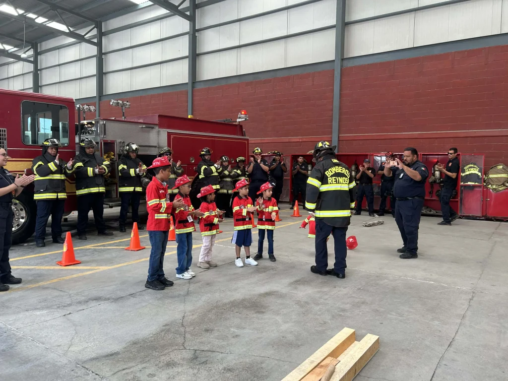 ¡Bomberos por un día! Celebran el Día del Niño en Protección Civil municipal 4 679779520 2216023629133744 5468086337445707829 n