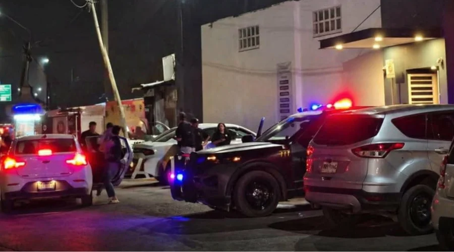 Autoridades de la Fiscalía General de Justicia de Nuevo León (FGJNL) investigan el fallecimiento de una menor de seis meses, identificada como Valeria, quien ingresó sin signos vitales y con lesio