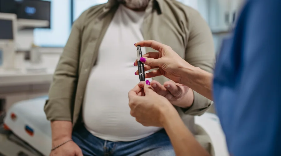 El 21.3% de la población del Instituto de Seguridad y Servicios Sociales de los Trabajadores del Estado (ISSSTE) fue diagnosticada con diabetes tipo 2, y 31.9% con hipertensión.