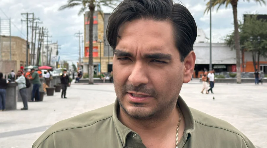 El alcalde de Reynosa, Carlos Víctor Peña Ortiz, rechazó cualquier vínculo entre su administración y grupos delictivos, luego de versiones que relacionaban a un presunto criminal con la directora