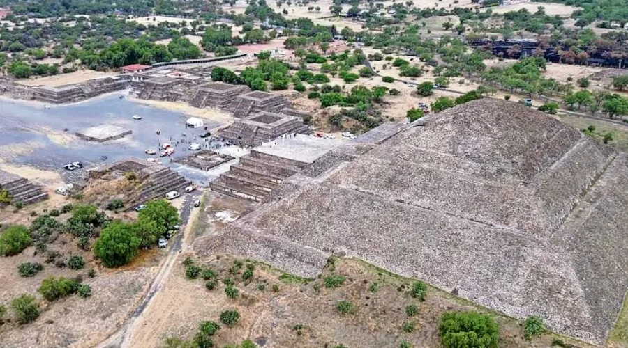 El miedo invadió la segunda zona arqueológica más visitada del mundo después de las 1130 de la mañana de este lunes. Un hombre armado causó terror entre los visitantes nacionales y extranjeros que