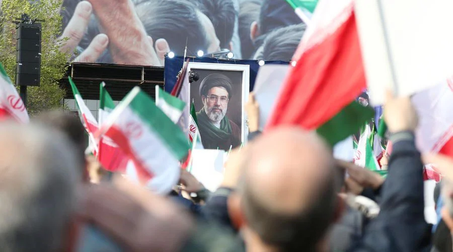 IRAN 882a