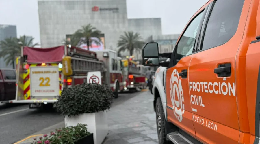 Incendio en restaurante en San Pedro