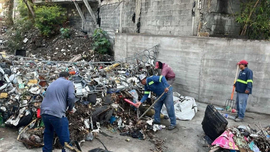 Limpia Santa Catarina pluviales, recoge 21 toneladas de basura 2 LIMPIEZA PLUVIALES SC 4