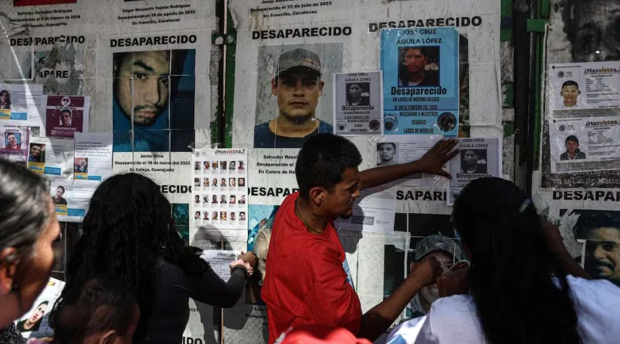 La Barra Mexicana Colegio de Abogados exhortó al gobierno federal a aceptar la ayuda internacional para enfrentar la crisis de desapariciones forzadas, advirtió que el país no puede normalizar el