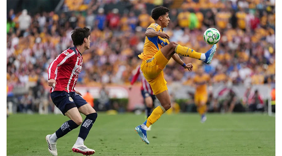 ¡Zarpazo al líder! Golea Tigres 4-1 a Chivas 5 OZIEL gg 4