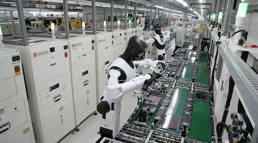 ROBOTS 889x