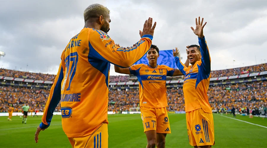 ¡Zarpazo al líder! Golea Tigres 4-1 a Chivas 1 TIGRES 2bbc
