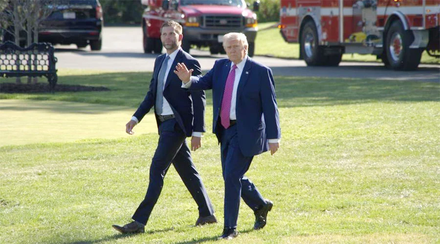 TRUMP 890