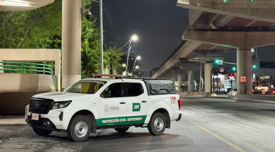 Un hombre resultó lesionado al caer de la estación Santiago Tapia de Metrorrey, en el municipio de San Nicolás de los Garza, lo que movilizó a cuerpos de auxilio y provocó el cierre parcial de la