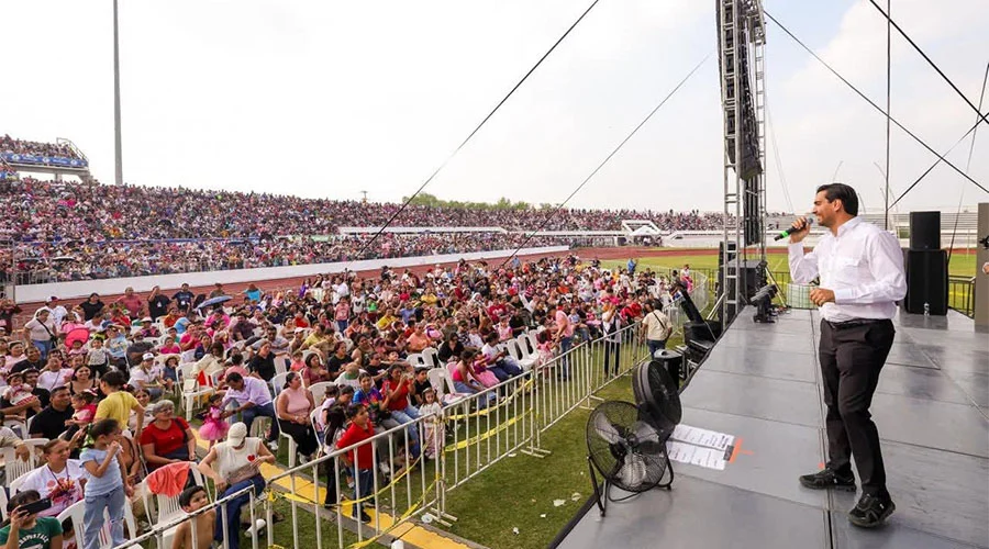 Presenta Carlos Peña Ortiz show de Luli Pampín por el Día del Niño 2026 1 alcalde 2bb
