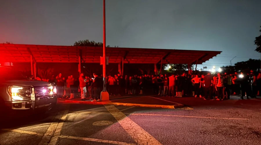 evacuan-a-374-personas-por-fuga-de-amoniaco-en-escobedo