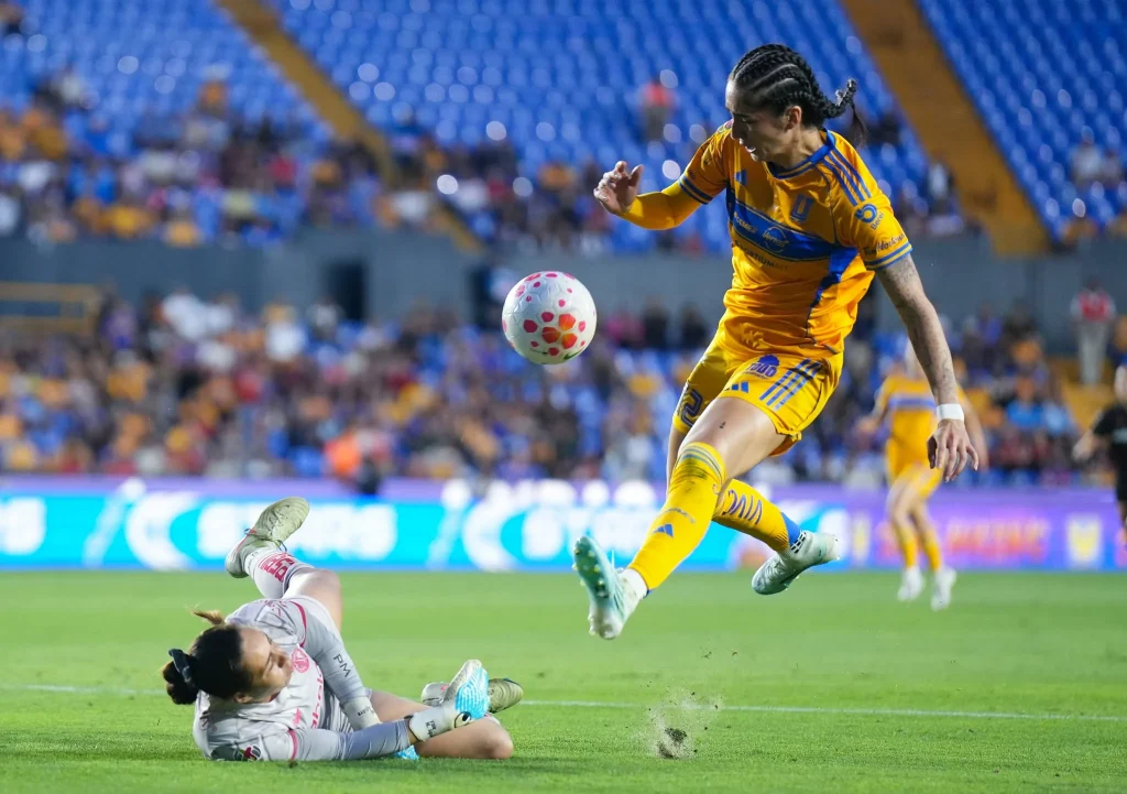 ¡Fracaso y sin Clásico! Toluca elimina a Tigres Femenil 3 663622387 1289030402705213 6381921629037599887 n