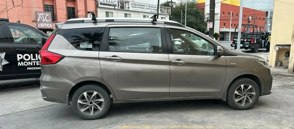 Detienen a tres en Monterrey a bordo de camioneta robada 4 672798350 968995092538993 1127316242763295823 n