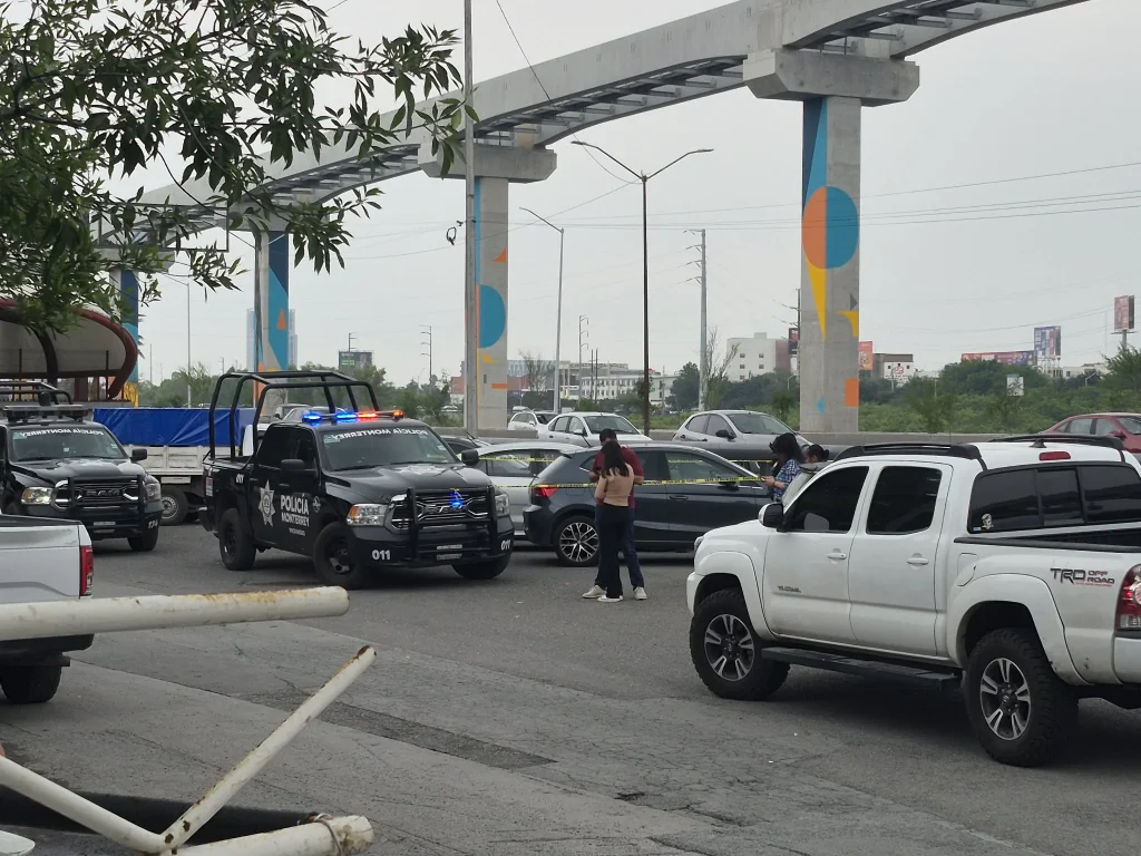 Mujer es asaltada en San Pedro; policías de Monterrey detienen a presunto en Condominios Constitución 2 676321160 1805723557478923 4047063392636341139 n