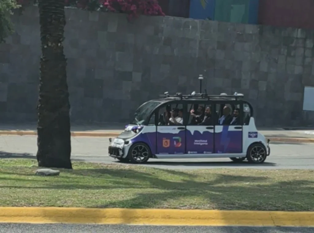 Inician en San Pedro pruebas de primer auto autónomo en Latinoamérica 3 685138027 3031713867037885 5242117473135399038 n