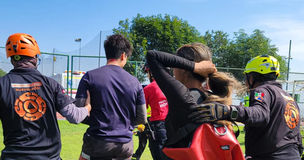 Concluye con éxito rescate aéreo en Cerro de las Mitras 5 686116626 3601808109960544 2378270107357554827 n