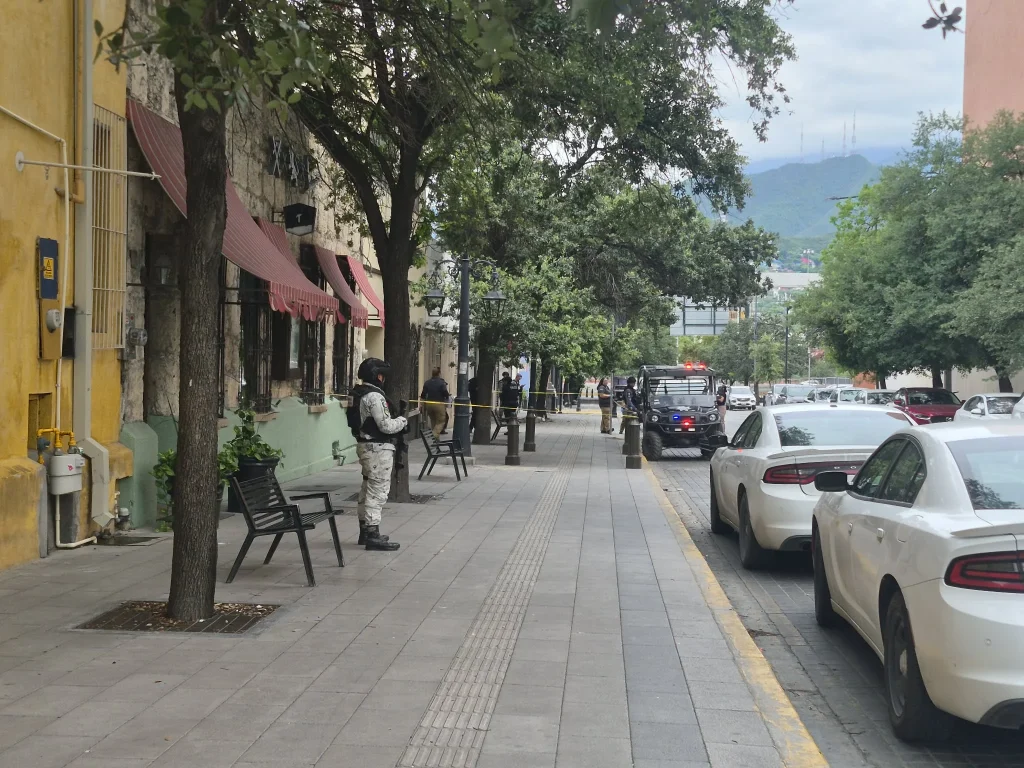 Hallazgo de persona sin vida provoca movilización policiaca en Monterrey 1 687783525 1305064217733365 615084990523936135 n
