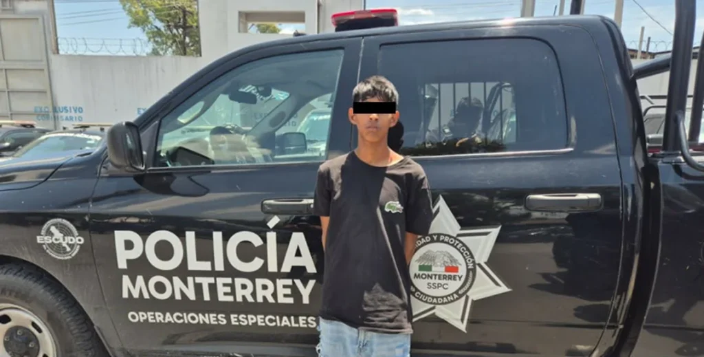 Persecución y balacera deja tres detenidos en Monterrey 4 688583952 2128502024389718 6128676041822423178 n