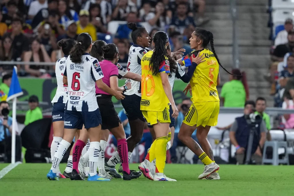 Toma Rayadas mínima ventaja en la Final ante América 7 690540898 985104237400532 6899508633998294188 n