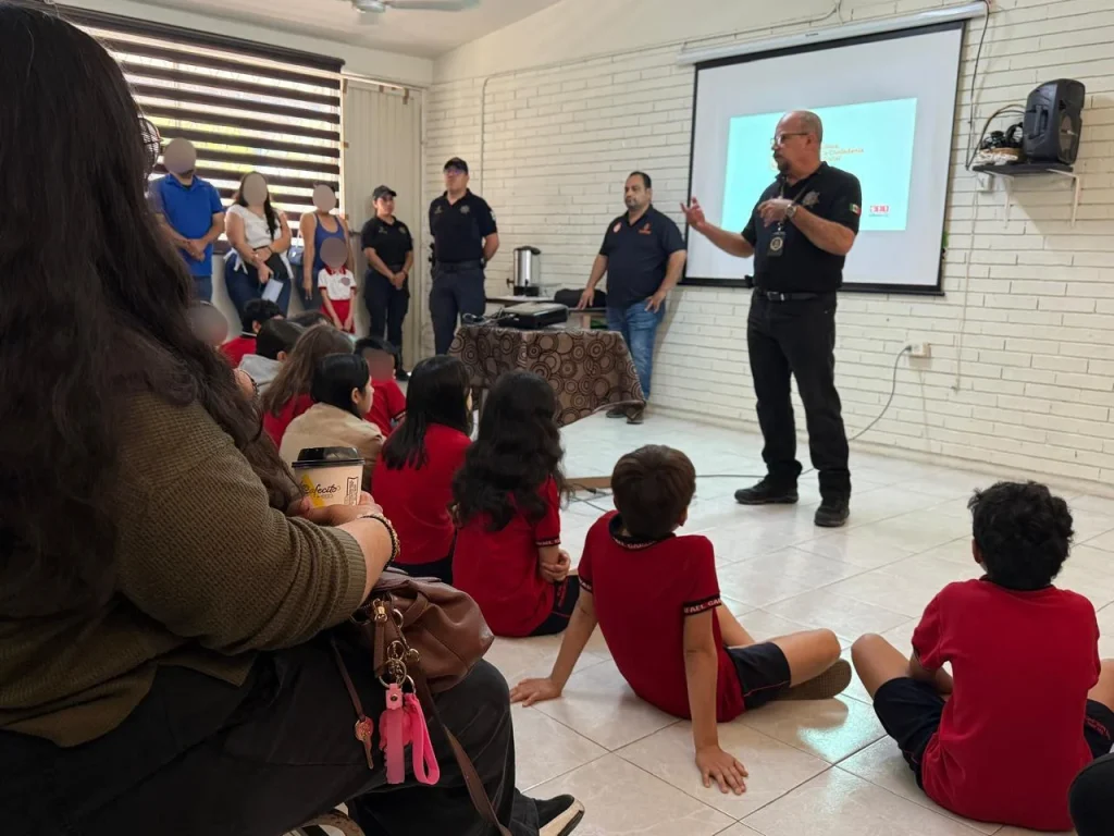 Policía de Guadalupe acude a escuela donde decomisaron arma de postas a alumno 1 694661178 1172086061669973 2086801809195600456 n