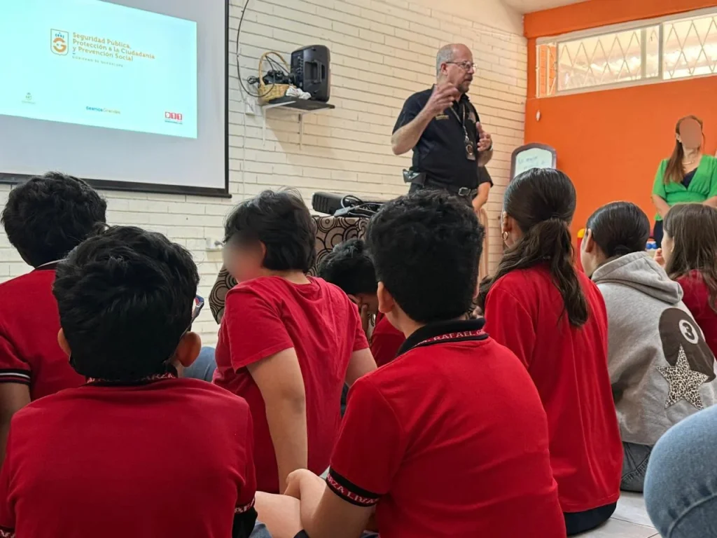 Policía de Guadalupe acude a escuela donde decomisaron arma de postas a alumno 2 700063017 2328814480858800 3029662682464926400 n
