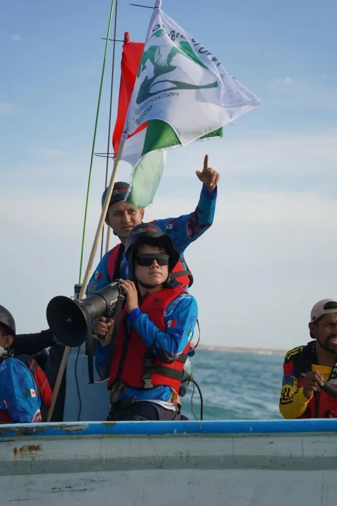 Ambientalistas protestan en el Golfo y exigen a SpaceX respetar aguas de México 2 702190197 855615486978193 2728839043461129628 n