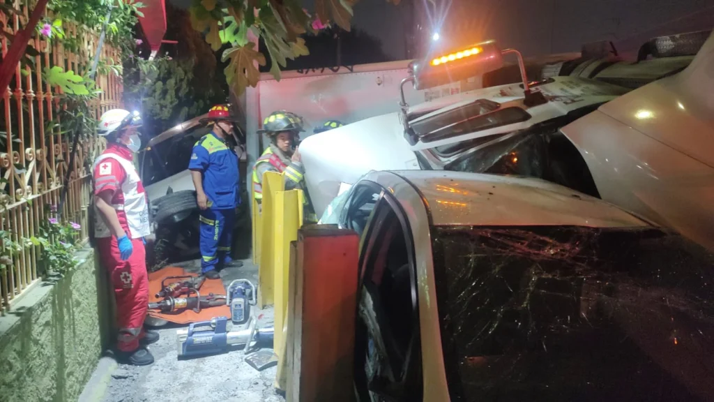 Muere automovilista tras choque y volcadura de trailer 3 703074702 943107192050300 7515494774787413963 n