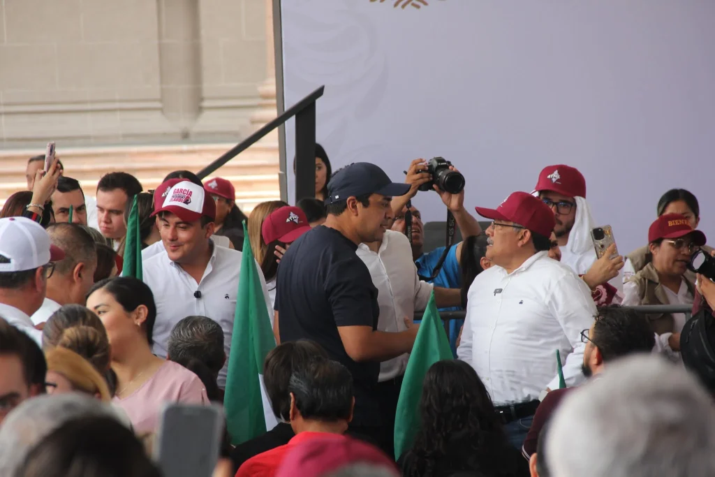Casi llenan la Explanada de los Héroes para escuchar el mensaje de Claudia 2 709066082 1716980876190707 9217168147755347921 n