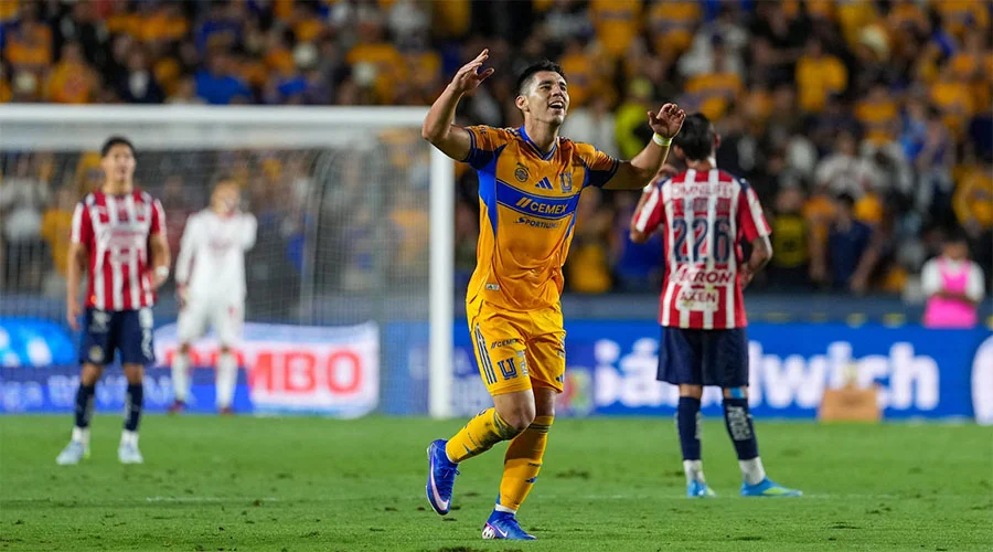 ¡Con ventaja la vuelta! Vence Tigres 3-1 a Chivas 6 ANGULO 2bb2