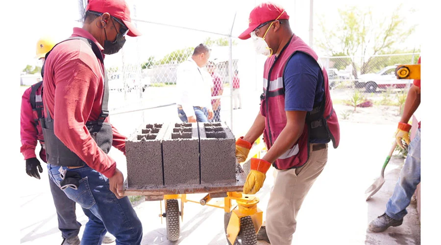 Bloquera comunitaria de Nuevo Laredo impulsa sueño de familias 1 BLOQUERA 90