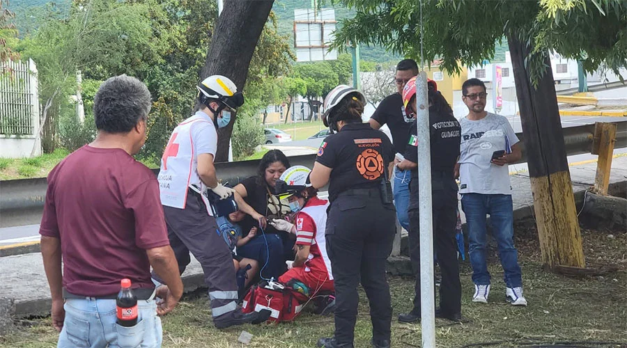Choque volcadura provoca caos vial en Guadalupe 1 CHOQUE DOS