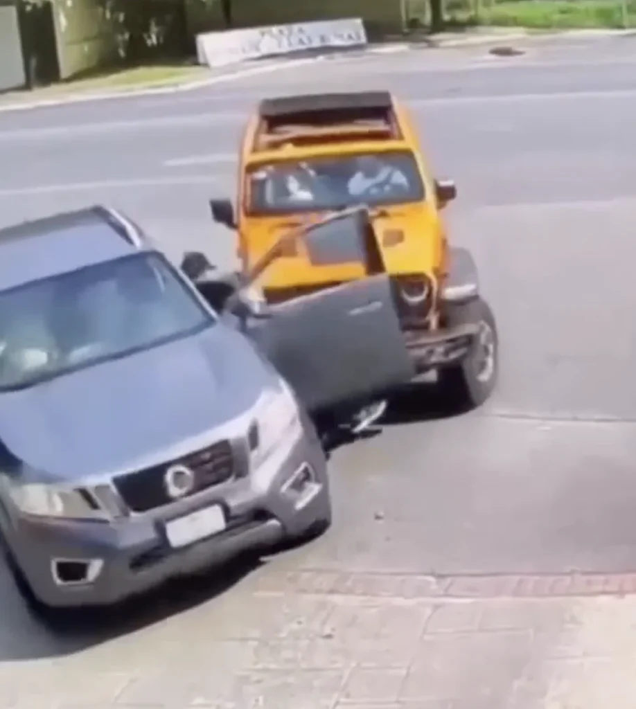 Embiste con su Jeep a joven tras altercado vial; difunden video 1 Captura de pantalla 2026 05 13 a las 10.01.24 a.m