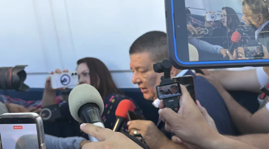 César Jáuregui, exfiscal de Chihuahua, comparece ante FGR