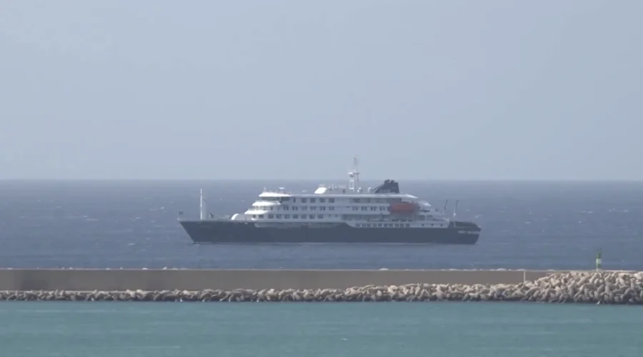 Debería haber sido un viaje de ensueño, un crucero de 42 noches que comenzó hace aproximadamente tres semanas en Ushuaia, en el sur de Argentina, con destino a Praia, la capital de Cabo Verde, y c