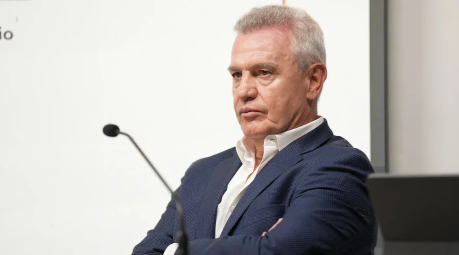 El director técnico de la Selección Mexicana, Javier ‘Vasco’ Aguirre le pidió a la afición regiomontana ‘quitarse el jersey’ y apoyar al combinado tricolor en la Copa del Mundo pese a la ausencia