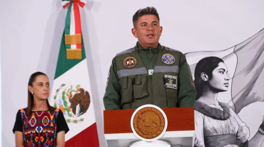 El general Ricardo Vallejo Suárez, comandante del Agrupamiento de Ingenieros Felipe Ángeles, destacó avances prioritarios en los proyectos ferroviarios del gobierno de México.