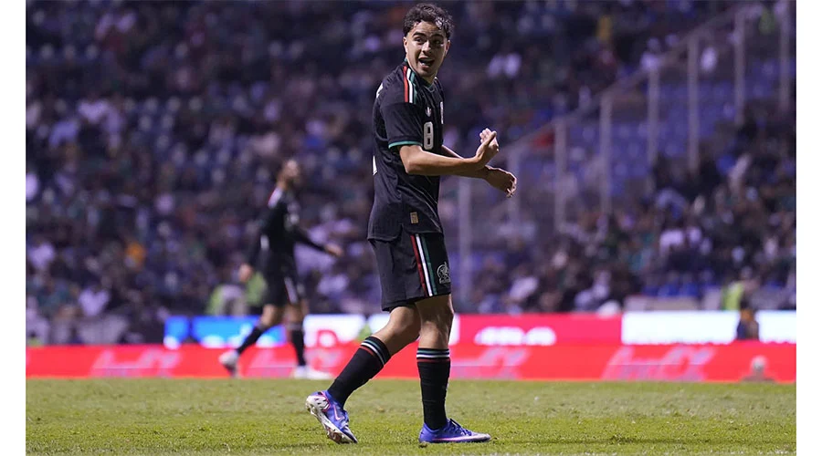 México vence 2-0 sin problema a Ghana rumbo al Mundial 4 IKER 5e