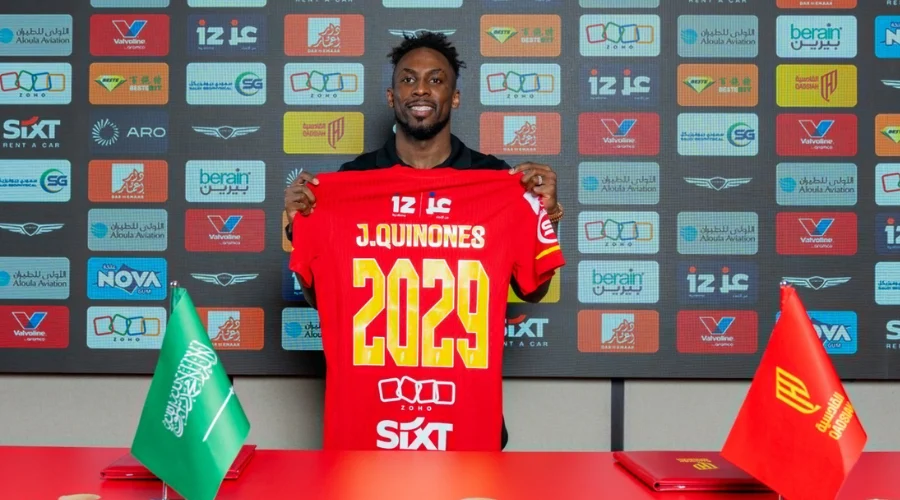 Julián Quiñones seguirá su aventura en Arabia Saudita