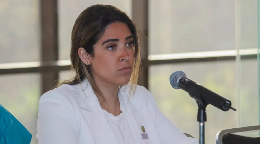 La diputada federal María Teresa Ealy Díaz presentó una iniciativa de reforma para la creación de un Registro Voluntario de Identificación de Emergencia, mediante el cual cualquier ciudadano podrá