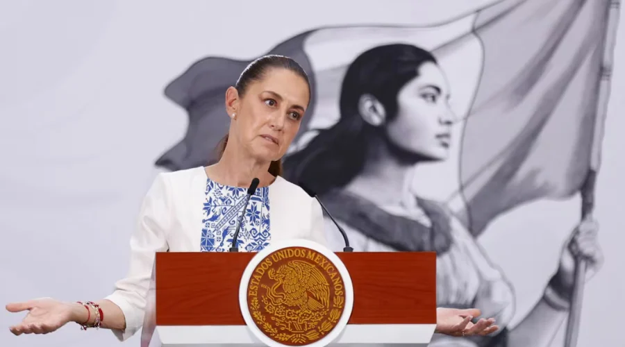 La presidenta Claudia Sheinbaum aseguró que los expresidentes Ernesto Zedillo (PRI) y Felipe Calderón (PAN) permitieron el injerencismo de Estados Unidos en México.