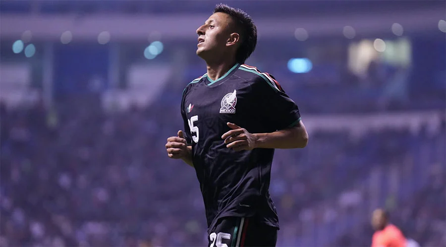 México vence 2-0 sin problema a Ghana rumbo al Mundial 2 PIOJO 3c